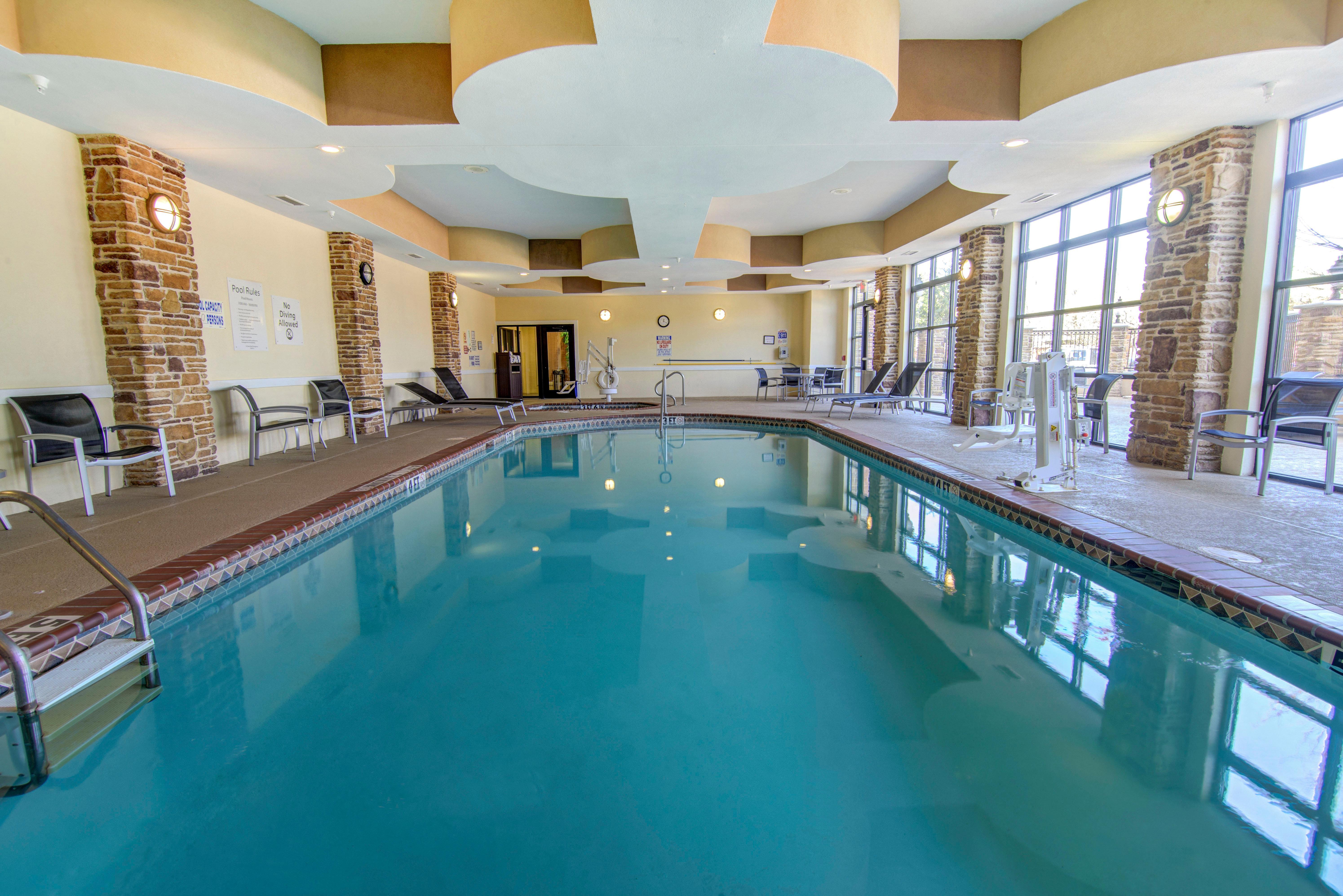 Holiday Inn Arlington Northeast By Ihg Buitenkant foto