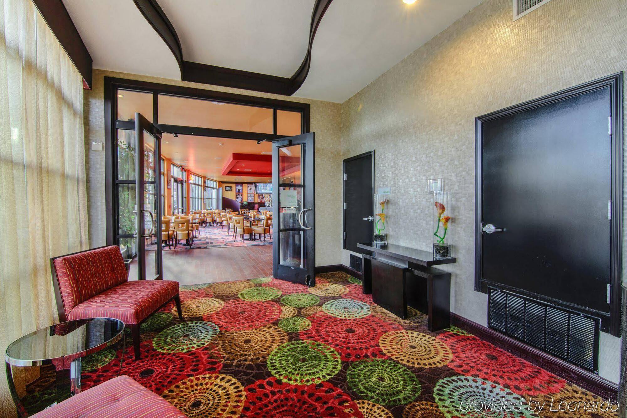 Holiday Inn Arlington Northeast By Ihg Buitenkant foto