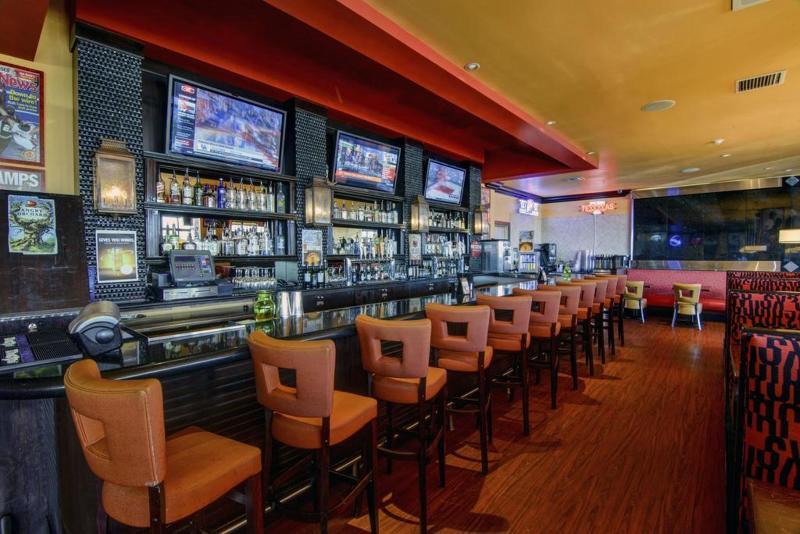 Holiday Inn Arlington Northeast By Ihg Buitenkant foto